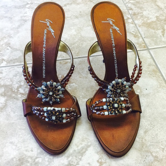 Gorgeous Crystal Giuseppe Zanotti sandals Size 40