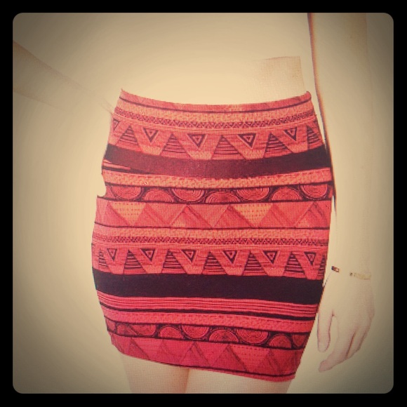 SOLD 🚫American Apparel Afrika Print Skirt