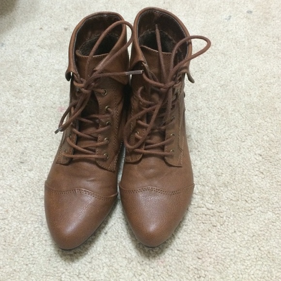 Breckelle's Brown Fashionable Booties
