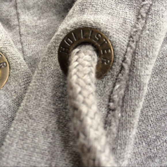 Men's Hollister Grey & Green Hoodie - Picture 4 of 4