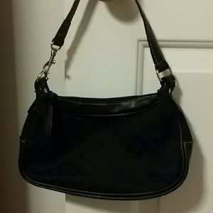 Cute Lil black purse