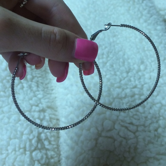 Silver hoop earrings - Picture 2 of 2