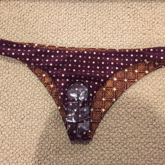 Brand New Tigerlily reversible swim bottom - Picture 2 of 3