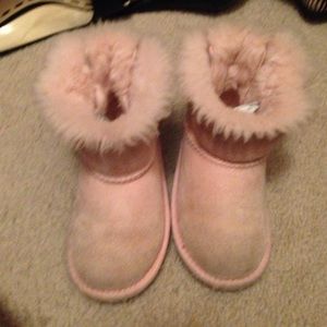 Light Pink Uggs size 8t