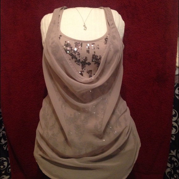 Guess Top - Picture 2 of 3