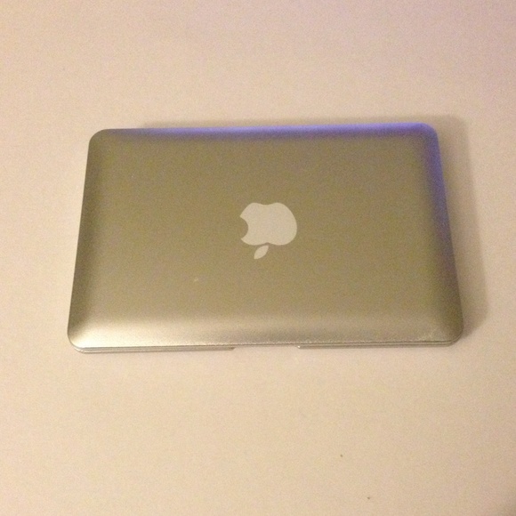 💰Adorable MacBook Mirror (4 for $25) - Picture 3 of 3