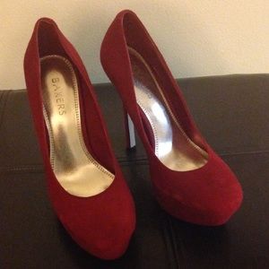 Red Pumps