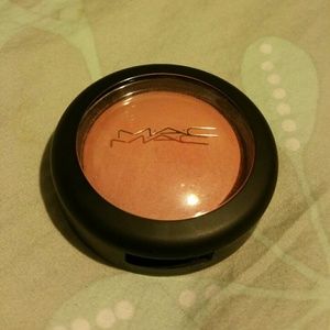 MAC Lured to Love Mineralized Blush