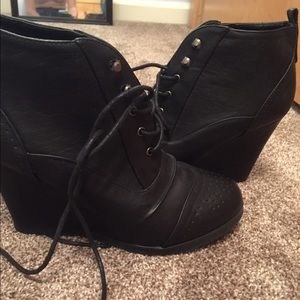 Cute Black Wedge Booties!