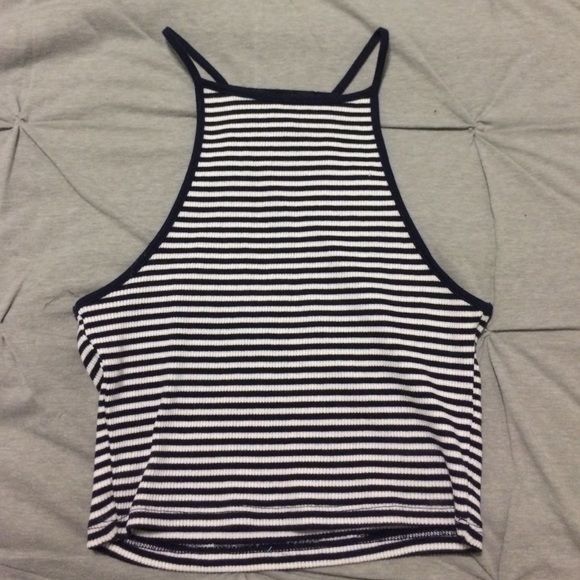 Tops - Crop top