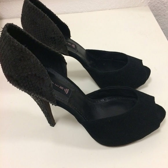 Hardly worn Steve Madden pumps
