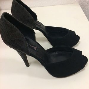 Hardly worn Steve Madden pumps