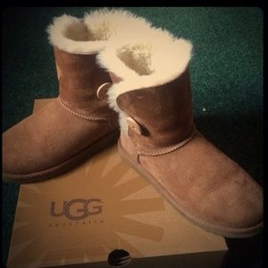 Brown Woman Ugg Boot