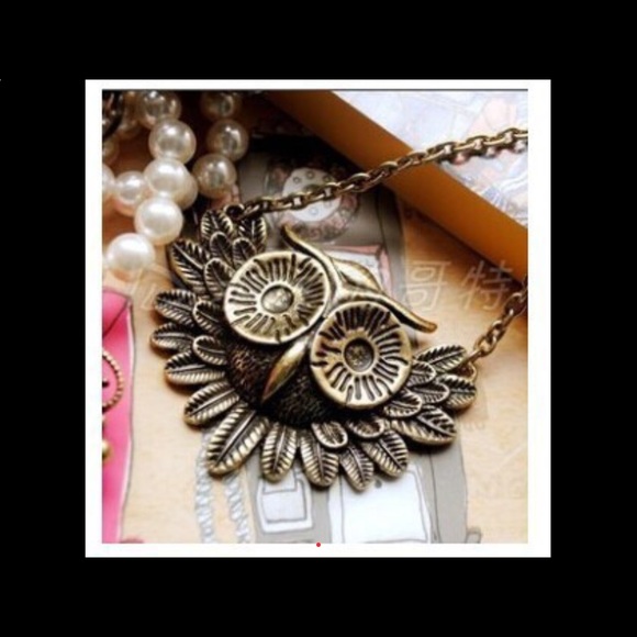 Vintage Style owl necklace