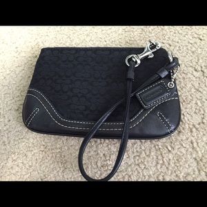 Authentic Coach Wristlet - black