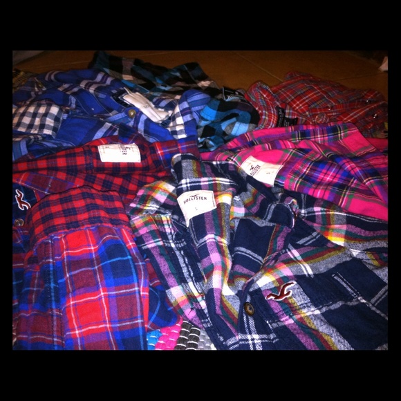 🌻 2 RANDOM FLANNELS!! READ FOR MORE INFO 🌻