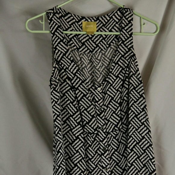 Black and white tank top