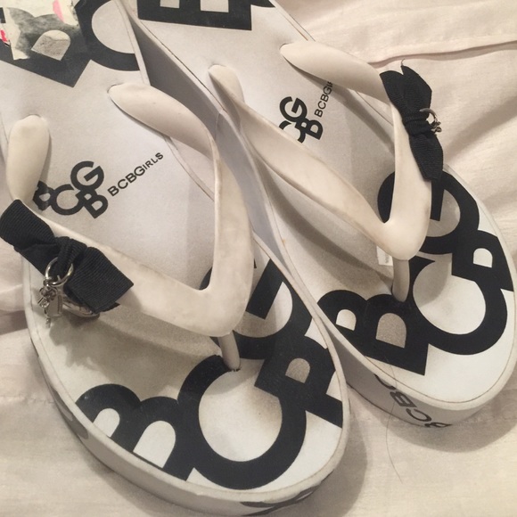 BCBG sandals - Picture 2 of 3