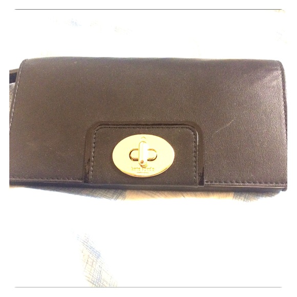 Kate Spade Black Turn lock Wristlet