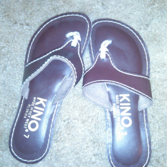 Size 7 Kino sandals