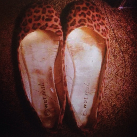Cheetah slip ons