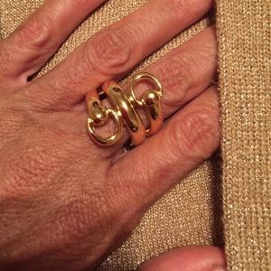 Jewelry - Jewelmint Royal Ascot Ring. Jewelry - Jewelmint Royal Ascot Ring.