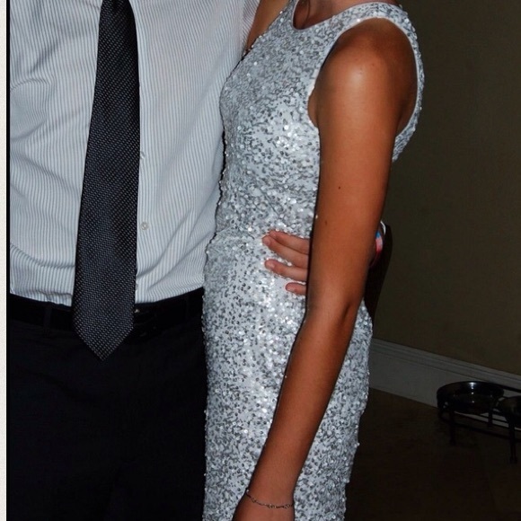 SALE**White House Black Market Dress