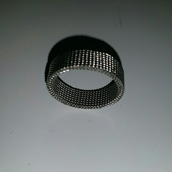 Silver mesh costume ring - Picture 2 of 3