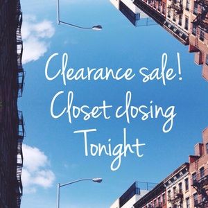 Closet closing tonight!! Make an offer 🙈