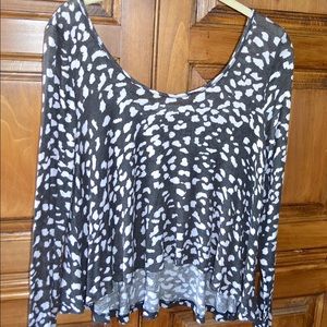 Lush Cute High Low Long Sleeve Lightweight Top