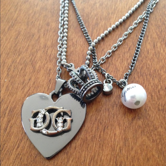 SOLD Guess charm necklace - Picture 2 of 4