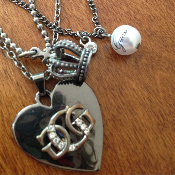 SOLD Guess charm necklace - Picture 3 of 4