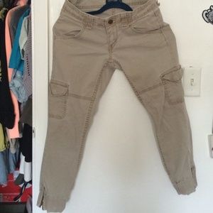 Khaki Levi cargo pants/capris
