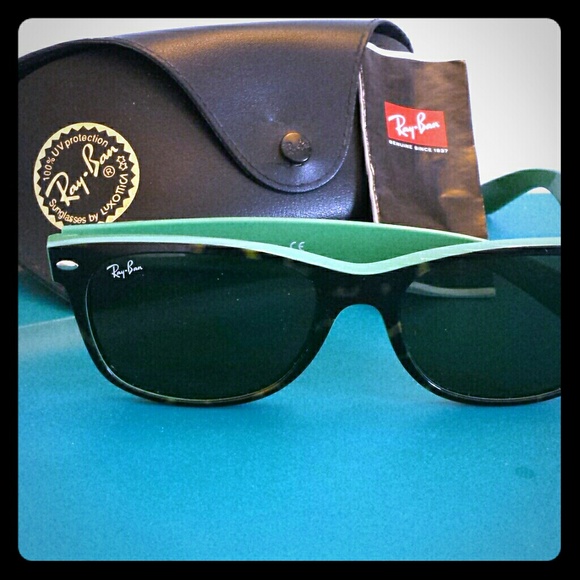 RayBan Wayfarer Sunglasses