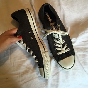 BRAND NEW CONVERSE