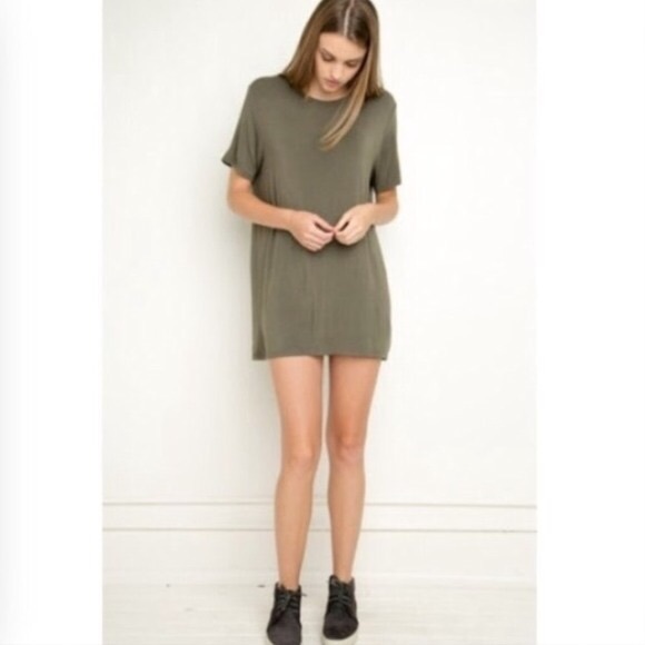 Brandy Melville Luanna tee
