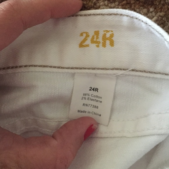 Pair of white J. Crew Matchstick skinny jeans - Picture 3 of 4