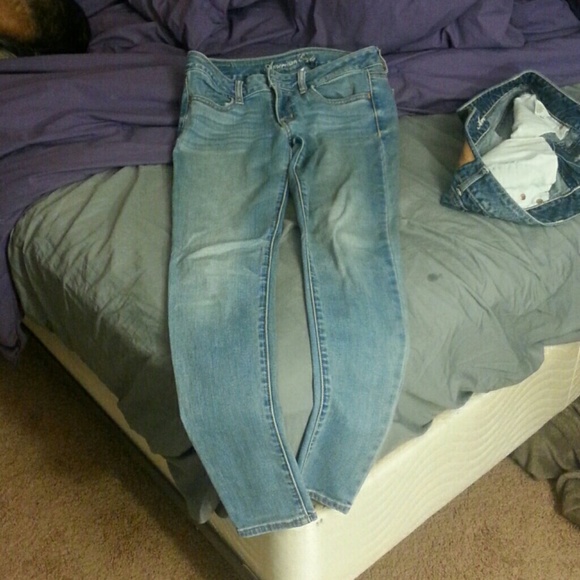 PRICE DROP!! American Eagle jeans