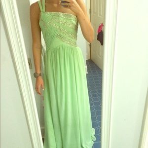 Long evening gown/prom dress