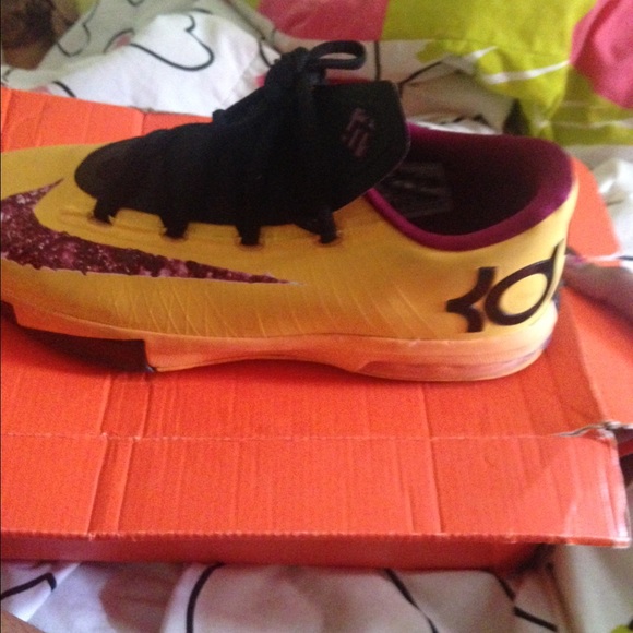 Nikes peanut butter &jelly kds - Picture 1 of 3
