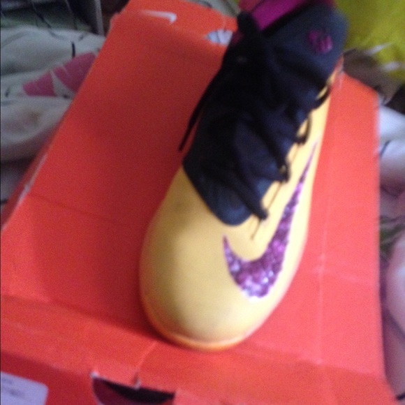 Nikes peanut butter &jelly kds - Picture 2 of 3