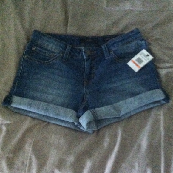 Jessica Simpson Forever Roll Cuff Low Rise Shorts - Picture 1 of 3