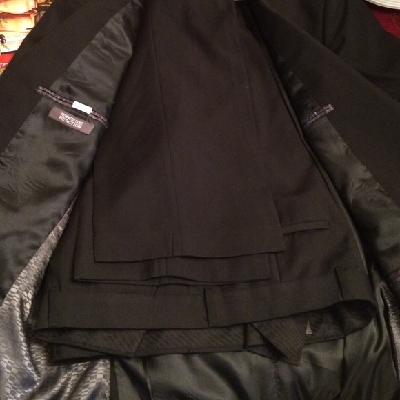 Kennth cole suit