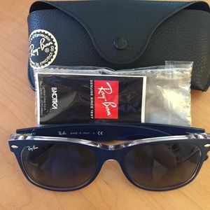 Ray Ban "New Wayfarer" in matte blue