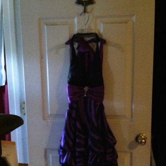 Purple and black halter dress!! Simply beautiful!!
