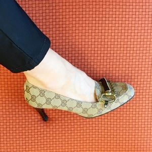 Authentic GUCCI Canvas Pumps