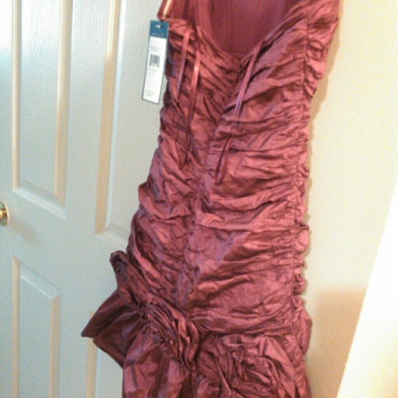 BCBG DRESS - Picture 3 of 4