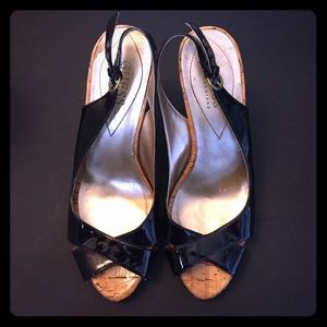 guess black patent leather peep-toe cork heels