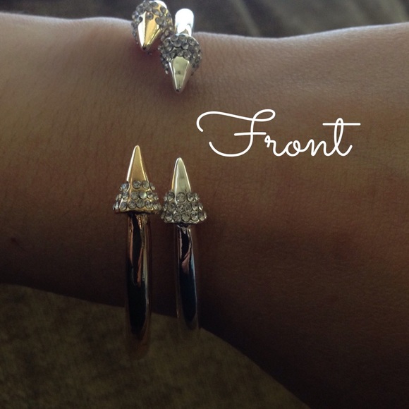 Gold + Rhinestone double arrow cuff bangle - Picture 4 of 4