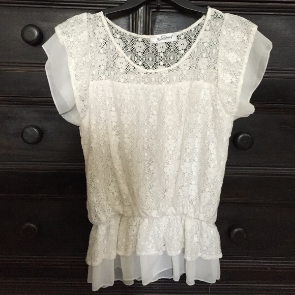 Off White lace Shirt. Med